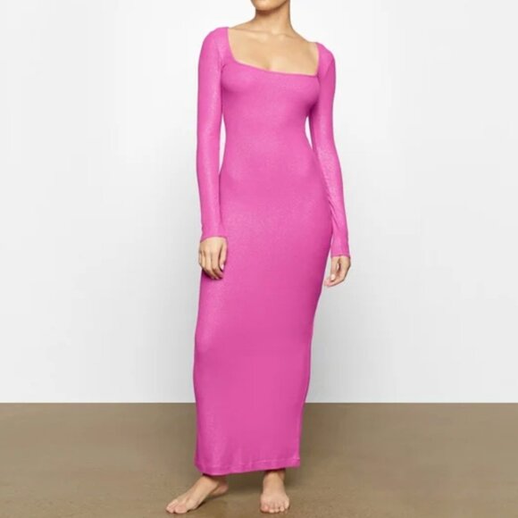 NWT size L SKIMS SOFT LOUNGE SHIMMER LONG SLEEVE DRESS IN FUCHSIA FOIL - Picture 9 of 12